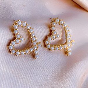 pearl heart-shaped earrings